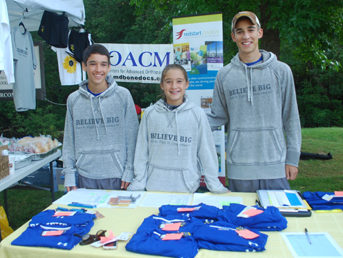 believe-big-volunteer-table believe-big-volunteer-table